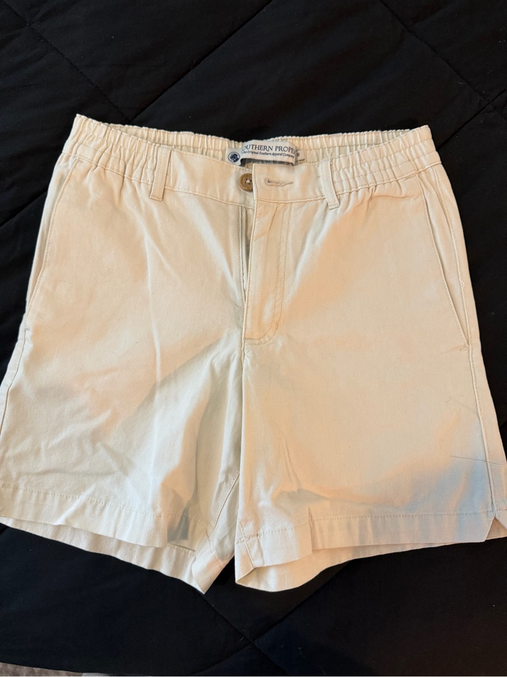 Southern Proper Men's Light Cream Flat-Front Shorts